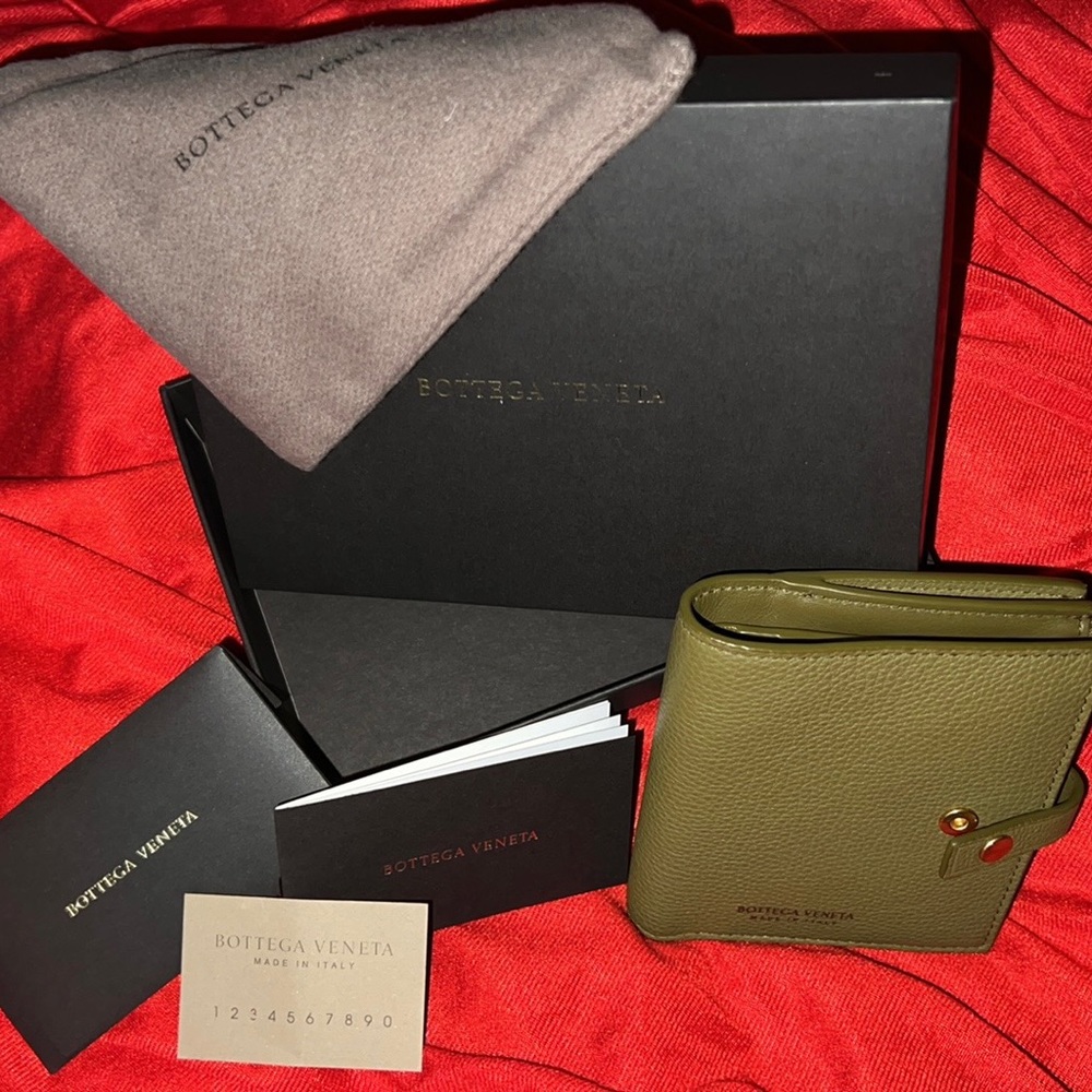Bottega Veneta wallet